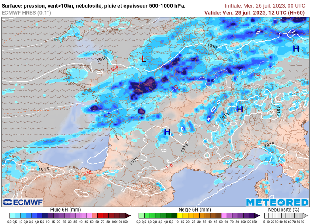 Vendredi, la pluie progresse un peu plus dans les terres, permettant une atténuation de la sécheresse en surface. Soleil près de la grande bleue.
