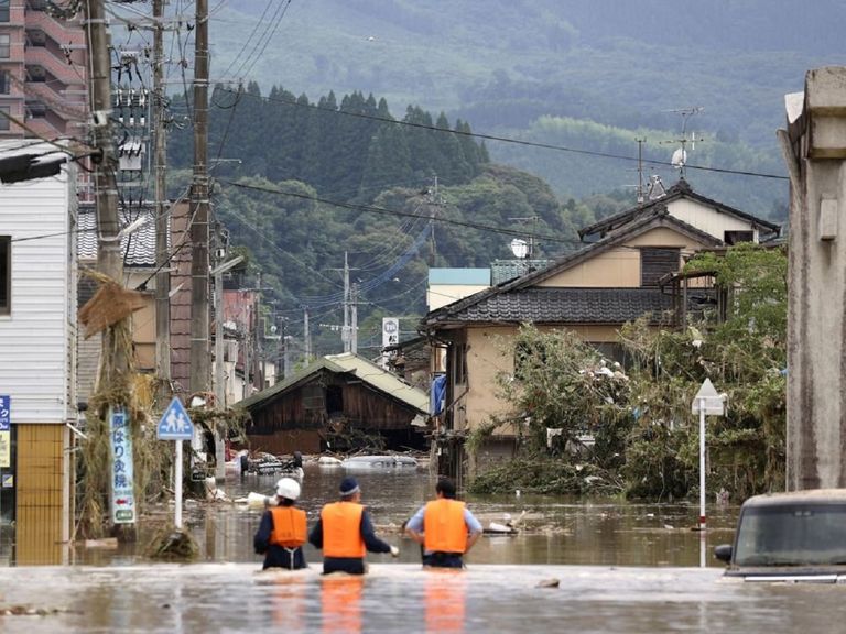 Pluies diluviennes au Japon : au moins 52 morts, d'importants dégâts Pluies diluviennes au Japon : au moins 52 morts, d'importants dégâts