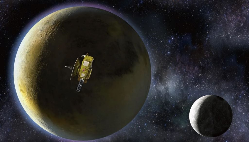 La nave espacial New Horizons de la NASA pasa por la cara de Plutón, mientras su luna más grande, Caronte, aparece al fondo La nave espacial New Horizons de la NASA pasa por la cara de Plutón, mientras su luna más grande, Caronte, aparece al fondo. Crédito: NASA.