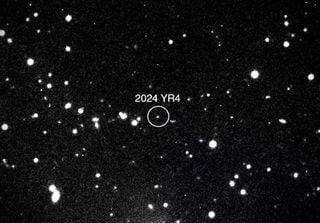 ¿Podría el asteroide 2024 YR4 colisionar con la Luna? Astrónomos explican posibles efectos en el satélite y en la Tierra
