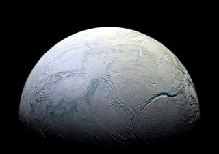&iquest;Podr&iacute;a haber vida orbitando Saturno? Esta luna contiene agua, energ&iacute;a y mol&eacute;culas org&aacute;nicas, seg&uacute;n los cient&iacute;ficos