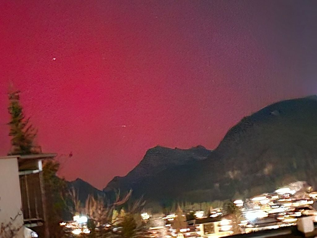 Auch in den Alpen konnten die farbenfrohen Polarlichter beobachtet werden (Foto Markus Köss, Seefeld in Tirol am 19.01.26)