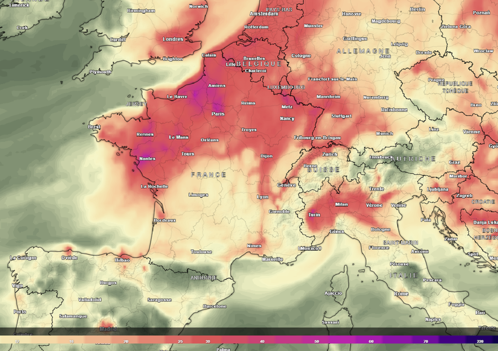 La concentration en particules fines PM2.5 est particulièrement importante dans le nord du pays (via Meteored).