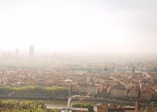 Pollution de l'air en France : du mieux, sauf pour un polluant très nocif ! Lequel ? Avec quels impacts ?