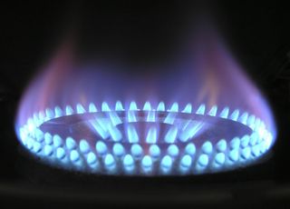 Bougie, encens, feu de chemin&eacute;e&hellip; Ils polluent votre int&eacute;rieur bien plus que vous ne le pensez !