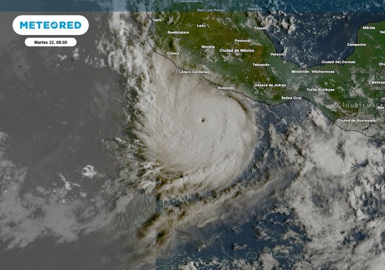 "Polo" alcanza la categor&iacute;a 5: el poderoso hurac&aacute;n intensifica sus rachas a 315 km/h y mantiene bajo alerta a M&eacute;xico