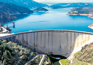 Sorpresa científica: las aguas represadas en el mundo pueden alterar los polos geográficos terrestres y el nivel del mar