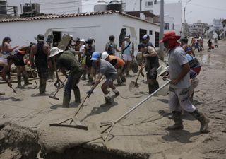 8,000 personas damnificadas y por lo menos 50 fallecidas en Perú