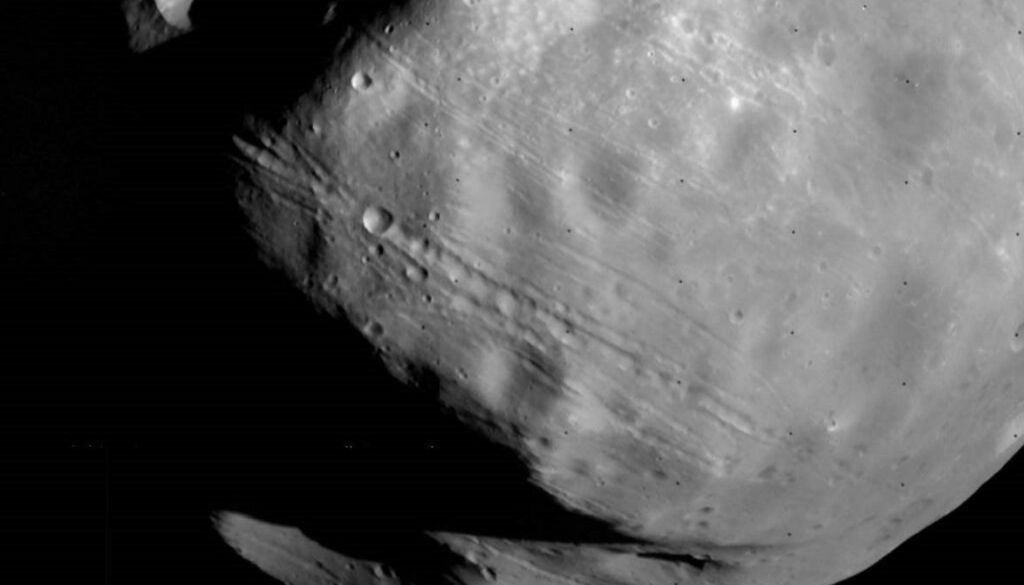 Marte Fobos Deimos nave MMX NASA Japón La nave MMX tiene previsto llegar a Marte en agosto de 2027. A partir de entonces, comenzará a estudiar las dos lunas, con especial atención en Fobos.
