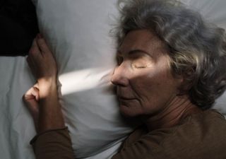 ¿Por qué dormimos menos a medida que vamos envejeciendo?