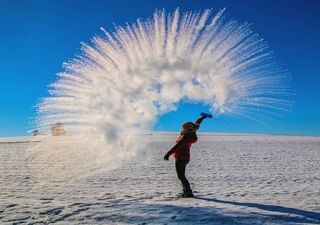 El enigma que desaf&iacute;a la f&iacute;sica: por qu&eacute; el agua caliente puede congelarse antes que la fr&iacute;a en tu congelador