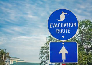 ¿Por qué es importante evacuar durante una tormenta o huracán?