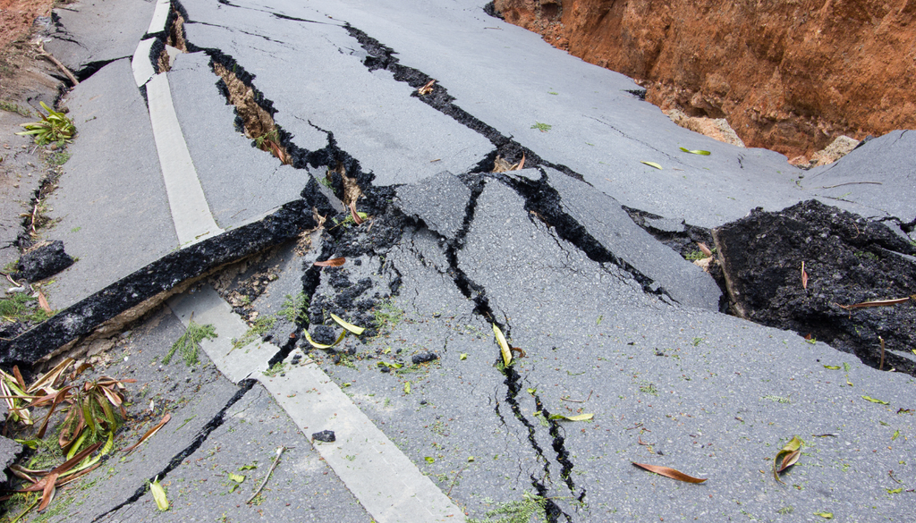 Además de las pérdidas económicas, los terremotos han causado en promedio más de 20,000 muertes directas al año durante las últimas décadas.