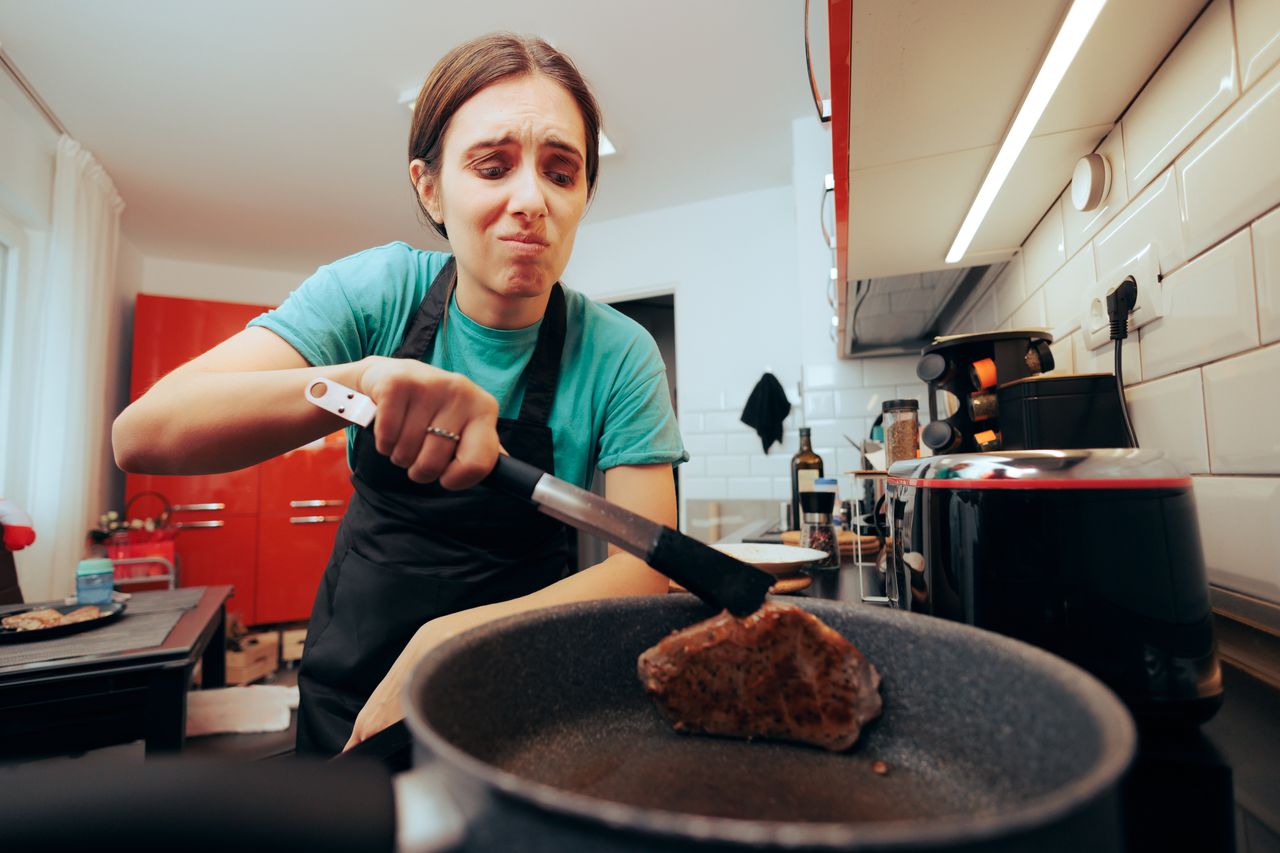 Si la carne suelta agua en la sartén no es porque tenga hormonas ni antibióticos
