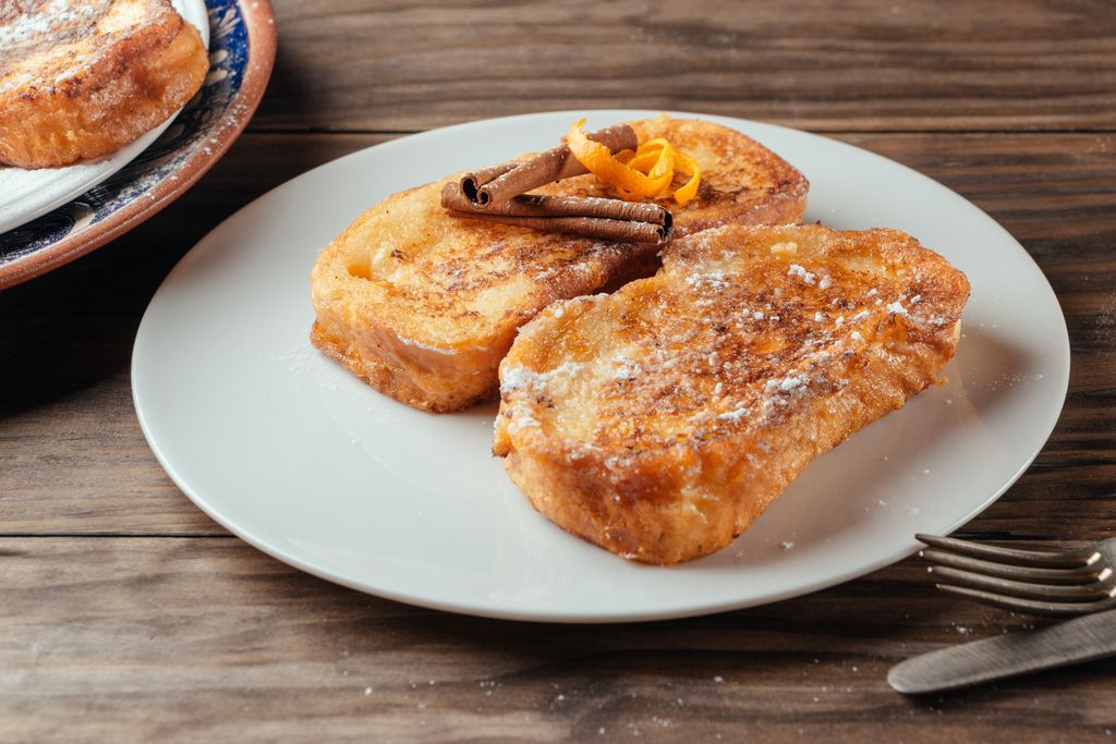 torrija Dos Semanas Santas, dos ciudades diferentes, dos climas diferentes... dos torrijas igual de ricas.