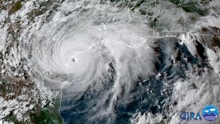 ¿Por qué las grandes tormentas tropicales traen tanta lluvia?