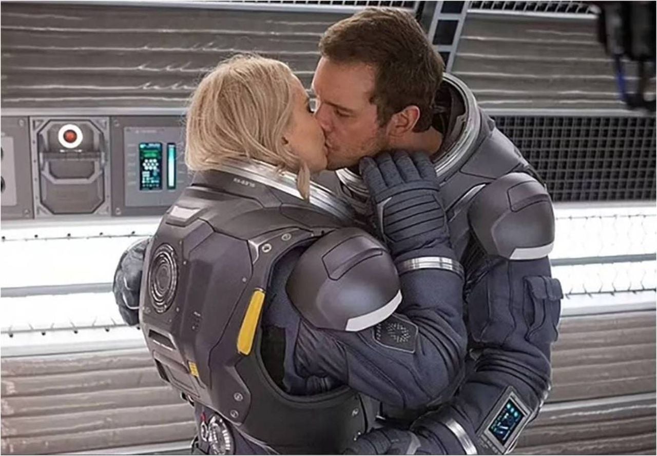 Los actores Jennifer Lawrence y Chris Pratt en una escena de la película "Passengers" de 2016. Crédito: Columbia Pictures.