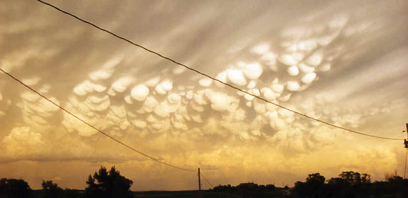 Mapa de geopotencial de 500 hPa promediado entre el 20 y 21 de octubre del 1982.