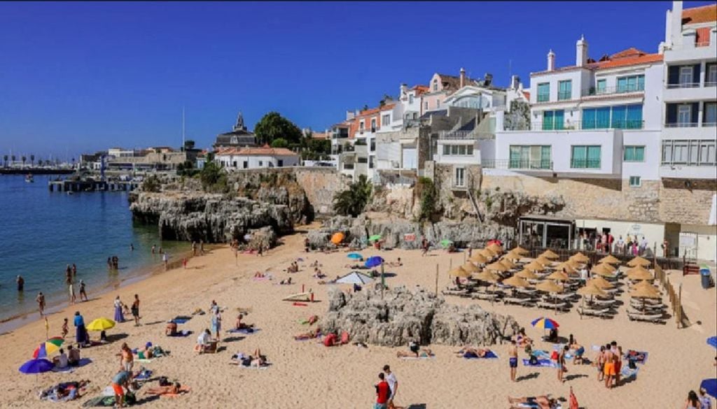 Praia da Rainha, Cascais O nível médio do mar subiu 9,7 centímetros nos últimos 25 anos em Cascais. Foto: Município de Cascais