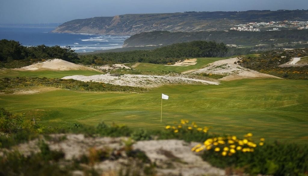 Campo de golfe A água tratada na Fábrica de Água do Casalinho é utilizada na rega do campo de golfe West Cliffs, em Óbidos. Foto: West Cliffs