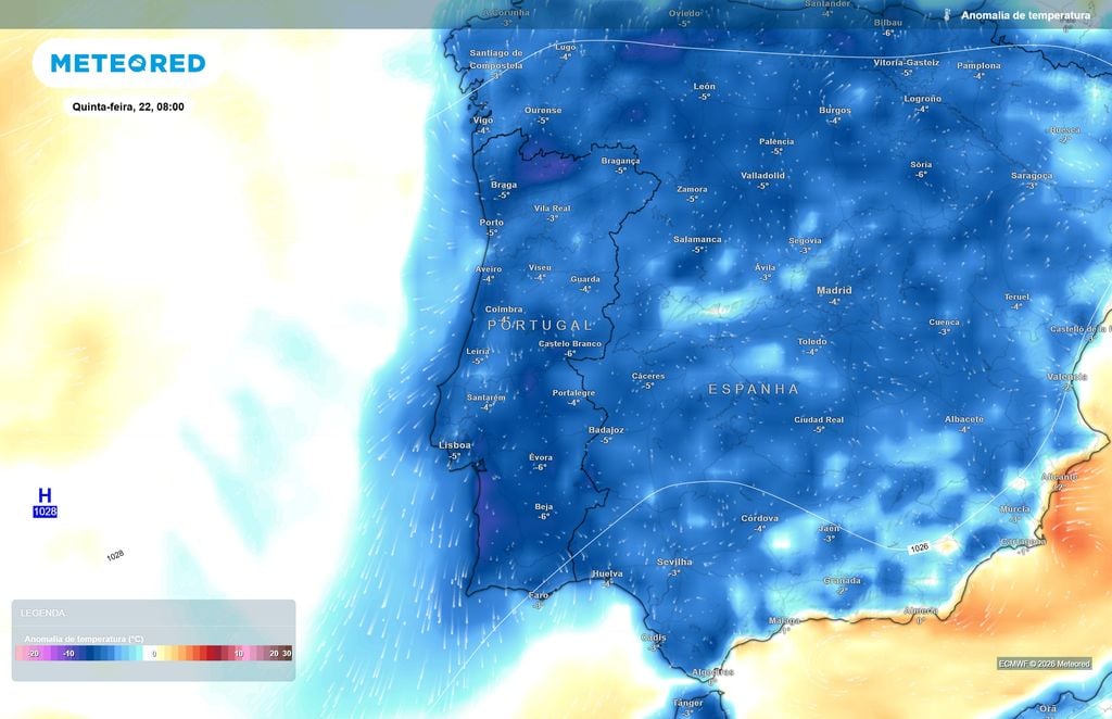 O ECMWF prevê anomalias térmicas acentuadas durante a manhã de quinta-feira, com valores próximos dos -6 ºC em algumas regiões do Centro e Sul de Portugal continental.