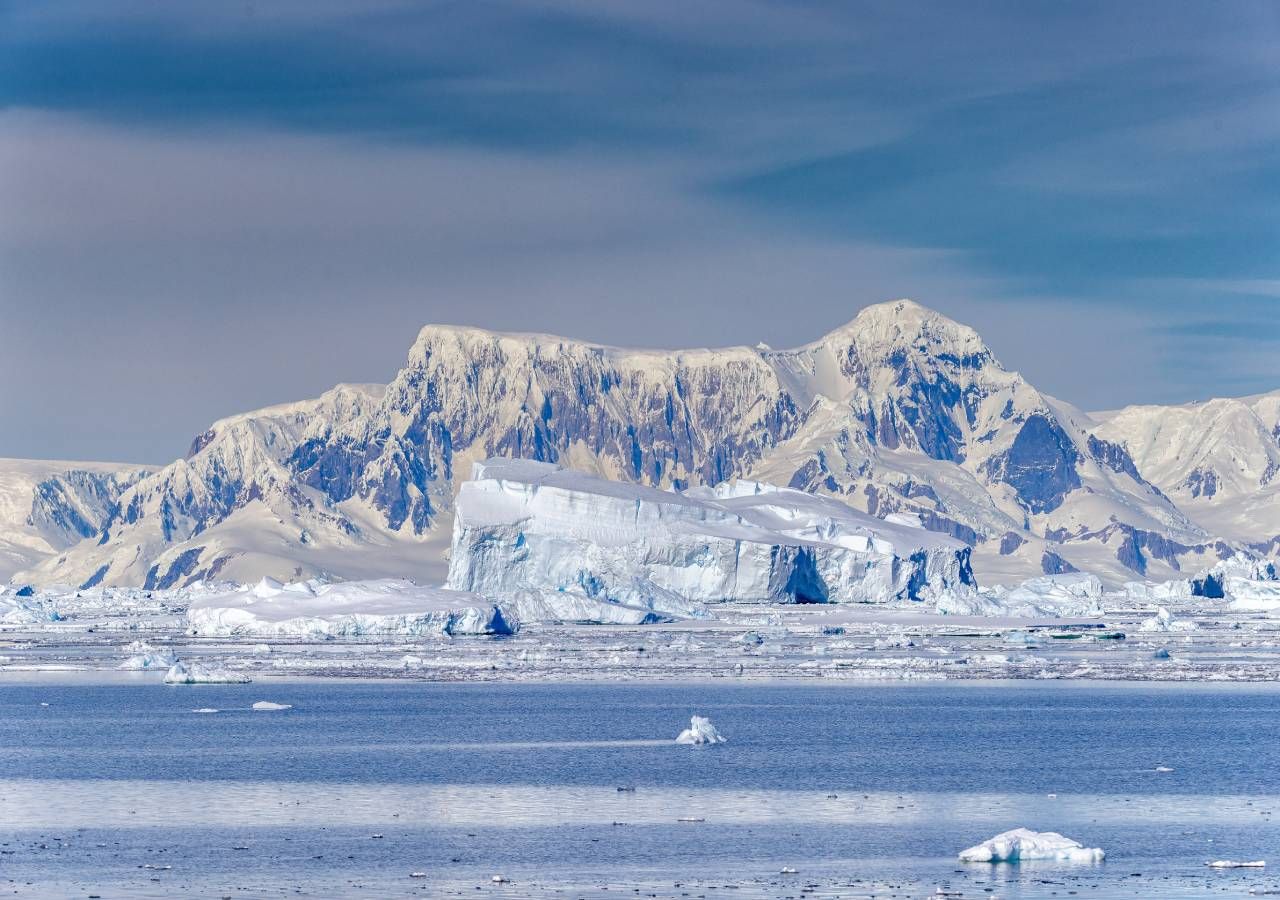 O continente gelado é hoje palco de várias investigações em busca da identificação dos principais processos físicos que afetam o Oceano Ártico, como o aumento da temperatura, degelo, entre outros.