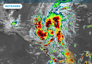 Posible ciclón tropical dejará lluvias torrenciales y riesgo de inundaciones en México