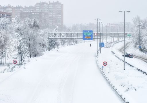 Posibles cortes de circulaci&oacute;n en estas carreteras por nevadas: los consejos de la DGT para una conducci&oacute;n segura