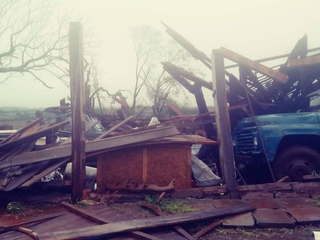 Possível tornado no Rio Grande do Sul gera estragos