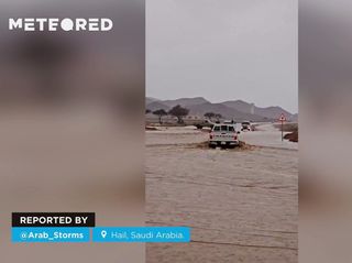 Potentes inundaciones y severas granizadas, se presentan en el desierto de Arabia Saudita