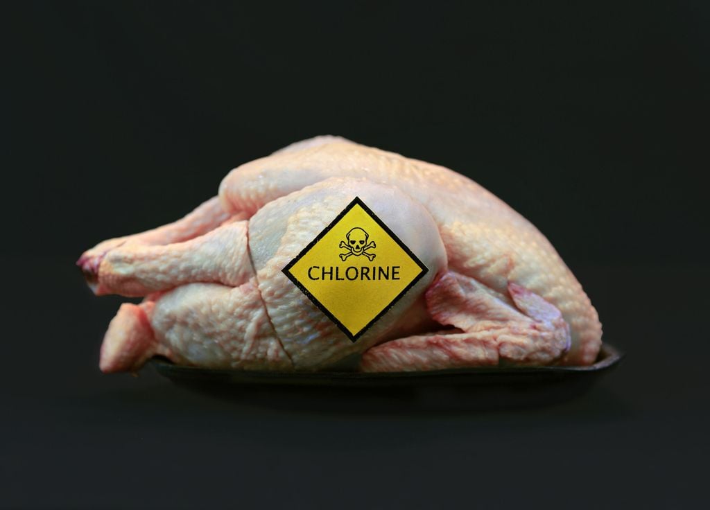 Non, ce n'est pas une légende urbaine. Les volailles américaines sont bien lavées au chlore après abattage.