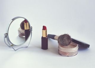 Voici la raison pour laquelle il ne faut jamais acheter de contrefaçons cosmétiques !