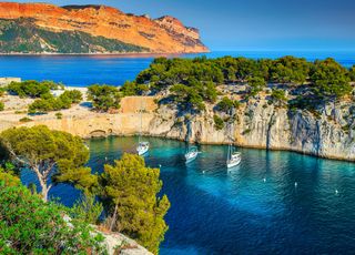 Pourquoi la mer est-elle aussi froide actuellement en Méditerranée ? Quelles régions sont les plus touchées ?