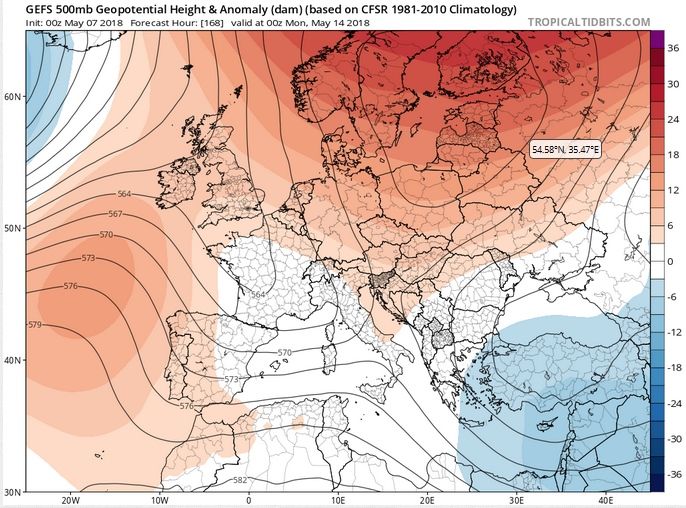 Predicción Del Tiempo En El Puente De San Isidro De 2018: Tendencias Mapas medios de geopotencial en 500 hPa en línea continua, y anomalías coloreadas, según el modelo probabilista del GEFS para el 14 de mayo de 2018 a las 00 UTC. Nótese la ubicación de la dorsal anticiclónica y anomalías positivas llegando por el oeste peninsular. Tropicaltidbits.com