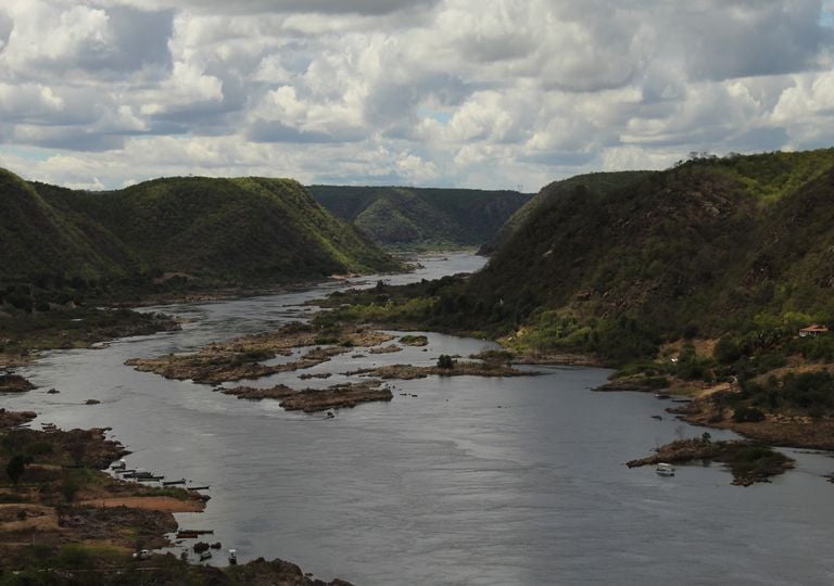 Preju&iacute;zos da cheia do Rio S&atilde;o Francisco somam 6 milh&otilde;es de reais em Minas Gerais e n&iacute;vel segue alto