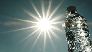 Lavorare al sole o prenderlo in vacanza: come difendersi dall'aumento delle radiazioni senza rinunciare ai benefici