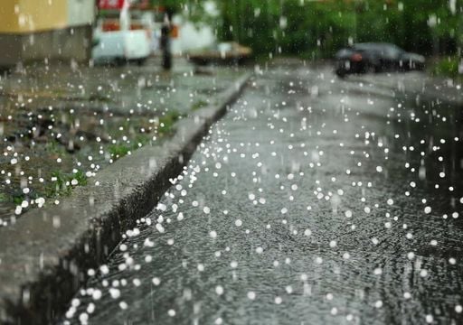 Preveem-se trovoadas a partir de s&aacute;bado, dia 5: &ldquo;regressam os aguaceiros a meio da tarde, o granizo e o vento forte&rdquo;