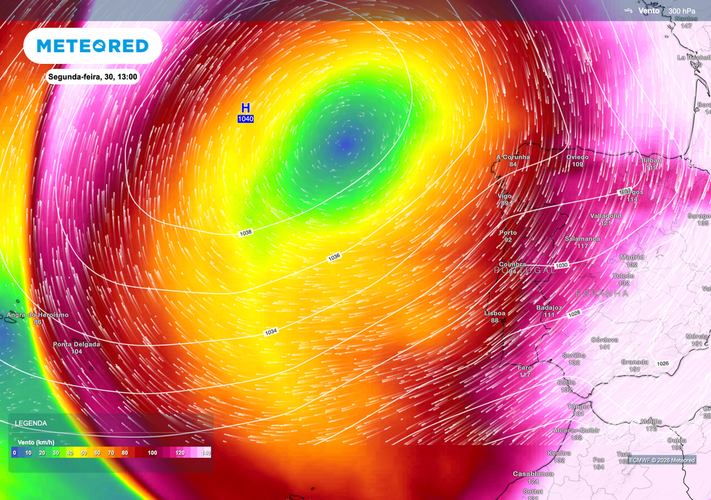 Vento a 300 hPa previsto pelo modelo ECMWF para segunda-feira, 30 de março. A corrente de jato apresenta-se mais afastada da Península Ibérica e menos intrusiva, favorecendo a manutenção de um anticiclone mais robusto sobre a região. Este cenário aponta para maior estabilidade atmosférica, com tempo seco e poucas alterações significativas durante o início da semana.