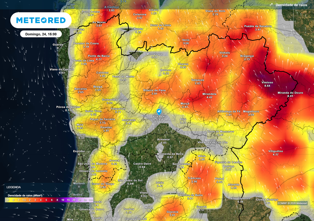Durante a tarde de domingo, persistem trovoadas gerais no Norte e Centro, que poderão ser localmente fortes.