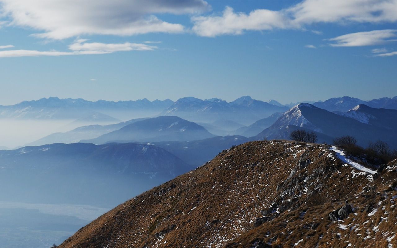 Nel week-end sarà protagonista ancora l'alta pressione, specie al centronord. Prevalenza di sole e marcate inversioni termiche (foto Ivo Pecile).
