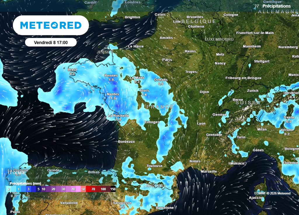 Un front pluvio-orageux actif devrait s'étendre du sud-ouest au nord en fin de journée de vendredi, alors que le temps restera plus sec et doux à l'est