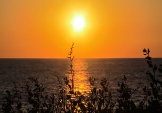 Previsões meteorológicas para a segunda metade de Junho: calor e sol predominarão na última semana do mês em Portugal