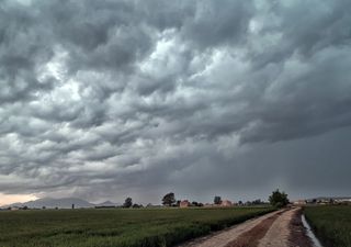 Impresionantes tormentas preotoñales hoy, ¿después volverá el calor?