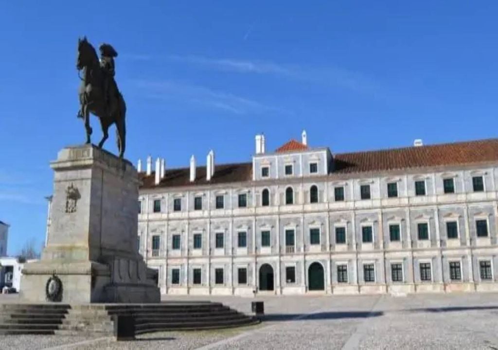 O Paço do Ducal é uma das paragens. Foto: CM Vila Viçosa