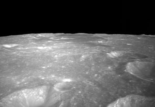 Los científicos detectan por primera vez iones negativos en la Luna. ¿Por qué es importante este hecho?