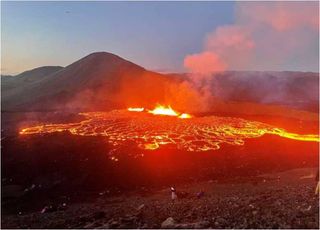 Unos vulcanólogos suecos descubren la fuente principal de la gran actividad volcánica en Islandia