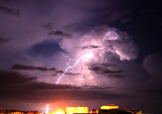 Probables tormentas el&eacute;ctricas desde Tarapac&aacute; hasta Biob&iacute;o: a contar del mi&eacute;rcoles 12 se iluminar&aacute; el cielo de Chile