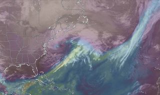 Profunda borrasca con caídas de presión del orden de 20 hPa en 6 h