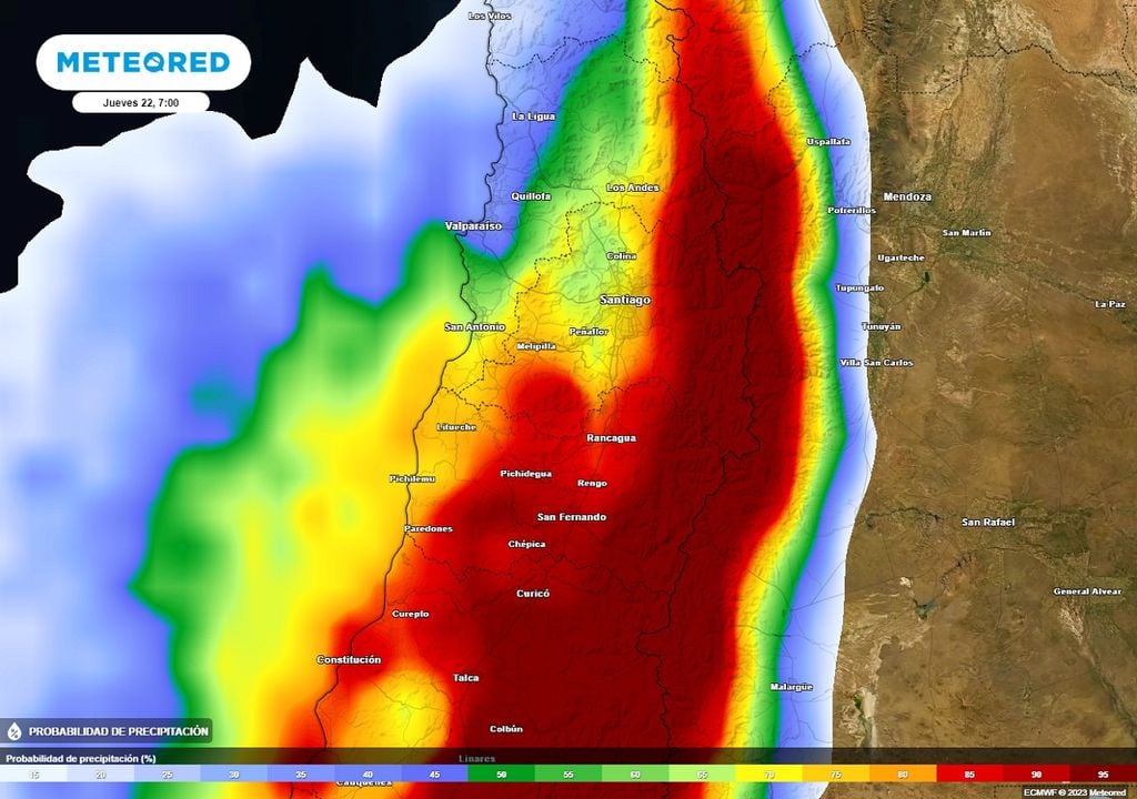 mapa de probabilidad de precipitaciones mostrando aumento de la posibilidad de lluvias sobre el centro norte de Chile