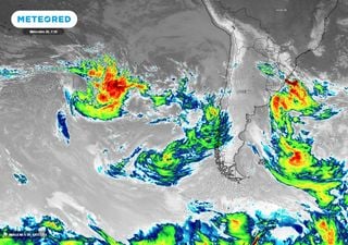 Frente con isoterma cero alta y río atmosférico dejará abundantes lluvias en el sur de Chile esta semana